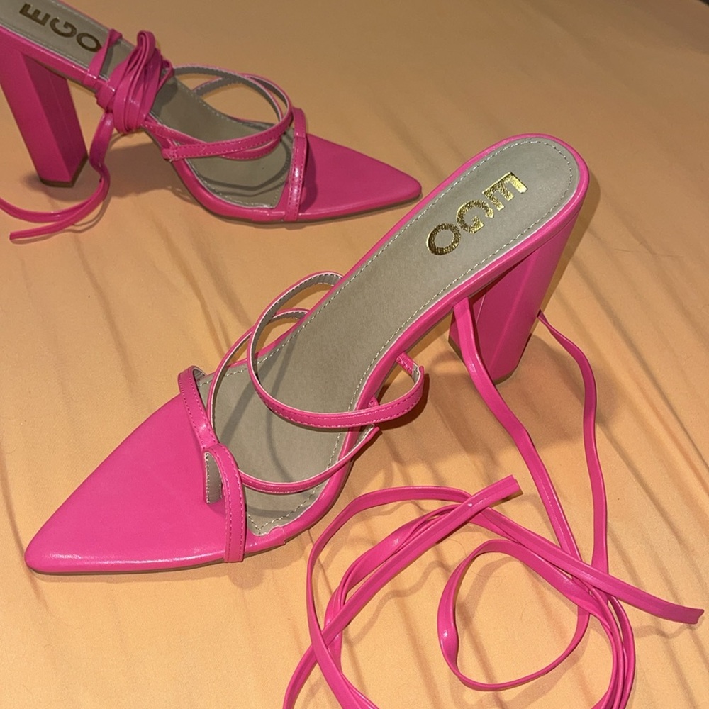 Pink Heels - Picture 7 of 8